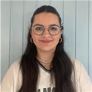 Mein Unterricht hilft jedem Kind, welches in Klasse 8 oder 9 ist. Ich versuche so gut wie es nur geht den Kindern zu helfen